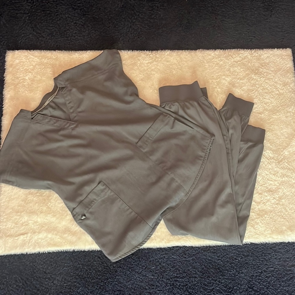 Heather Grey Cuddl Duds Scrub bottom